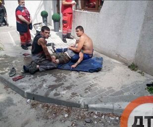 У Києві три робітники отруїлися випарами каналізаційних газів