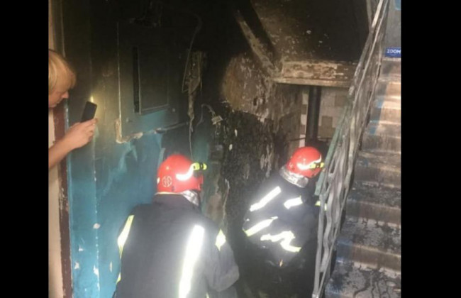 В Киеве вспыхнуло административное здание