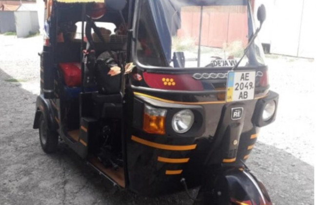 Бывший украинский преподаватель создал уникальный автомобиль: фото