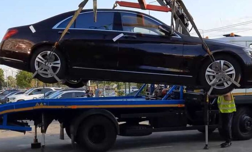 В Киеве владелец автосалона присваивал чужие автомобили, видео