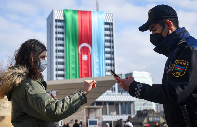 Азербайджан вводит обязательную вакцинацию от COVID: кто должен получить прививку