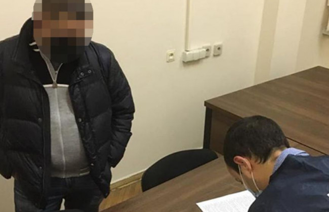 У Києві поліцейські викрали людину та заволоділи транспортним засобом