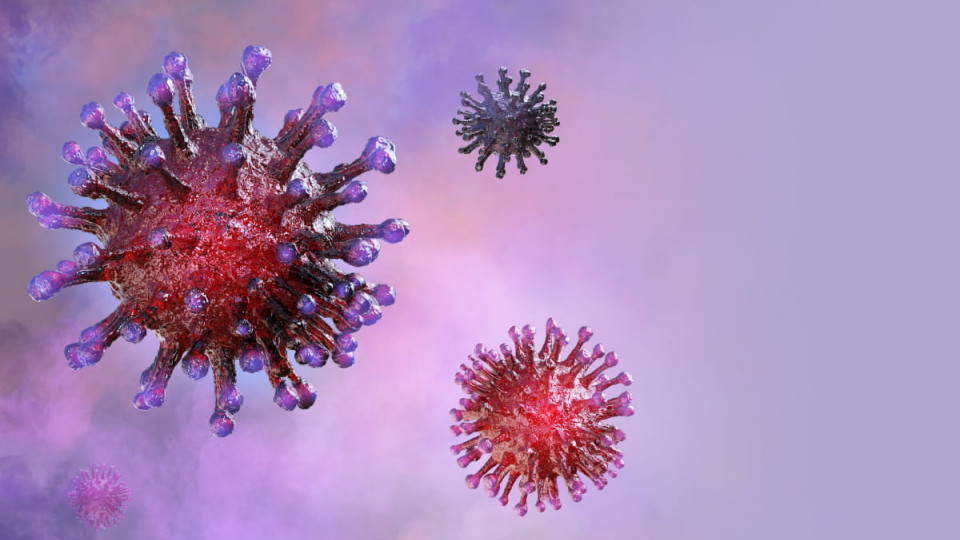Стало известно, почему «Дельта»-штамм коронавируса сложнее лечится