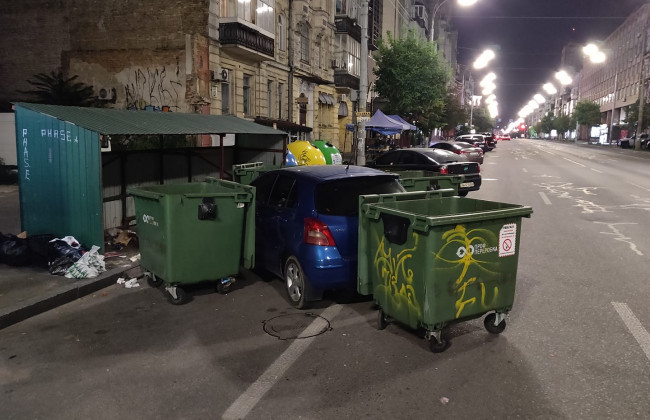 В Киеве коммунальщики наказали очередного «героя парковки»