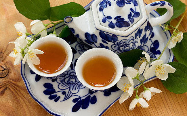 Стало известно, какие напитки могут уничтожить в организме COVID-19