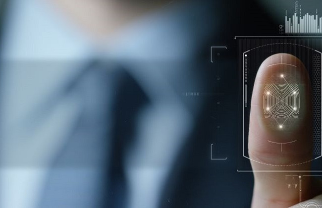 Біометричні візи, фотографування та відбитки пальців: як саме Кабмін змінив порядок в’їзду в Україну