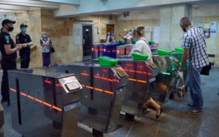В харьковском транспорте начались рейды контроля ношения масок