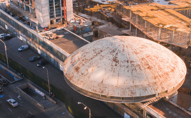 Чому навколо «тарілки» на Либідській з’явився паркан: пояснення КМДА