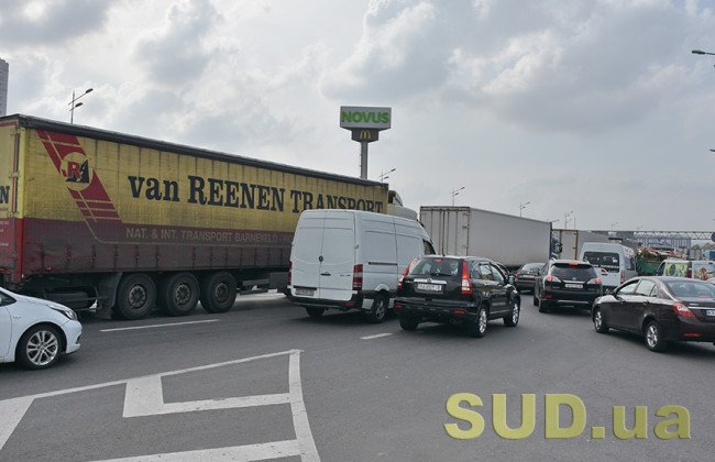 Из-за жары снова ограничен въезд грузовиков в Киев