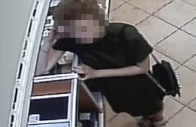 На столичній Троєщині неповнолітня пограбувала ломбард