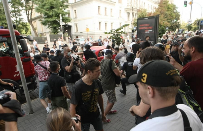 Конфликт по время ЛГБТ-акции под ОП: админпротоколы составили на 12 человек