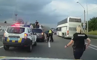 На Миколаївщині водій позашляховика збив дитину та втік: його затримали під Києвом, відео