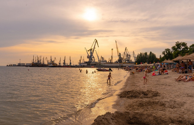 Інфекція на пляжах: чому в Азовському морі не рекомендують купатися