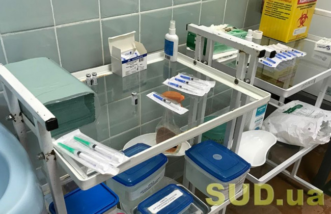 Минздрав примет решение о третей прививке от коронавируса