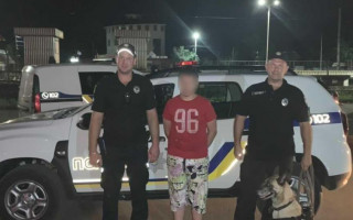 Под Киевом кинологи разыскали пропавшего ребенка