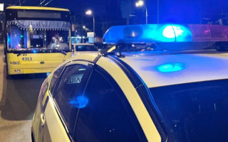 Бил флягой для воды: в Киеве велосипедист напал на пассажира троллейбуса, фото