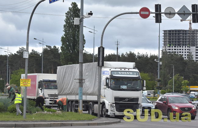 Штрафи за порушення у сфері габаритно-вагового контролю: Президент підписав закон
