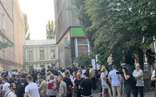 У посольства Беларуси в Киеве началась акция памяти Шишова