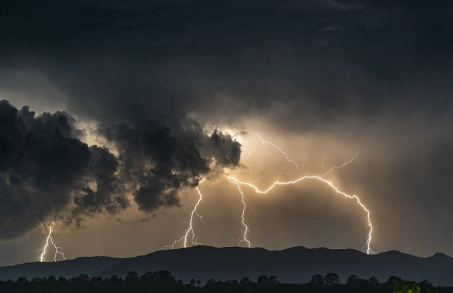 Ураган во Льовове забрал жизнь молодой пары