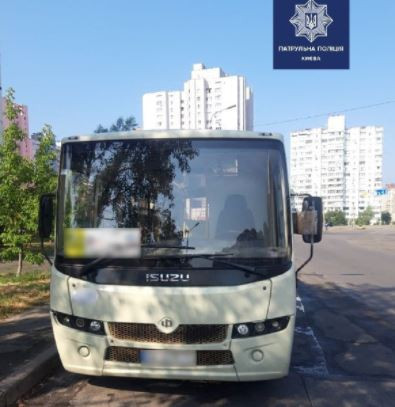 В Киеве пьяный водитель маршрутки перевозил пассажиров