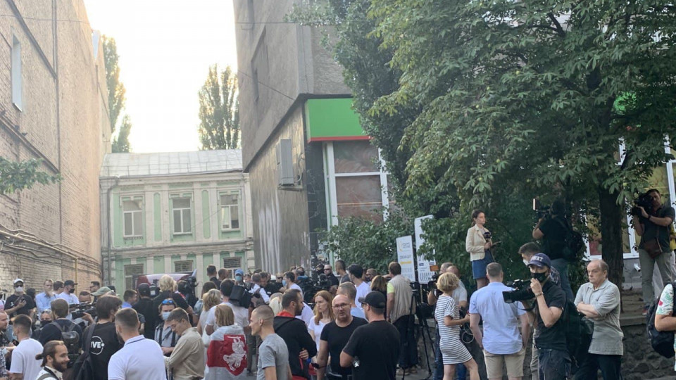 У посольства Беларуси в Киеве началась акция памяти Шишова