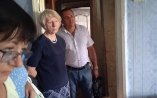 В Николаевской области мужчина пытался выбросить годовалого ребенка из окна