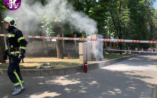 Пожар возле Офиса Президента: что происходит в столице