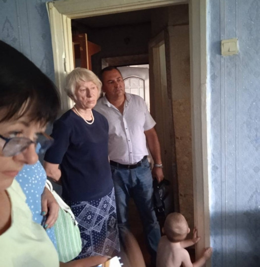 В Николаевской области мужчина пытался выбросить годовалого ребенка из окна