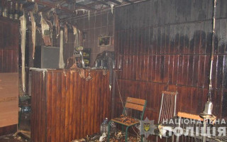 «Не сподобалося обслуговування»: У Києві чоловік підпалив кафе