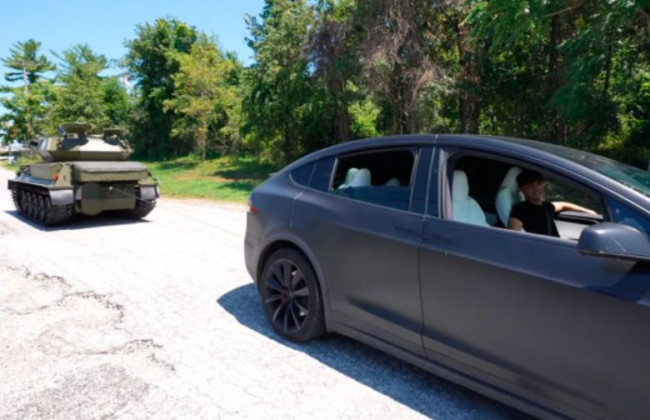 Tesla Model X испытали танком: что из этого вышло, видео