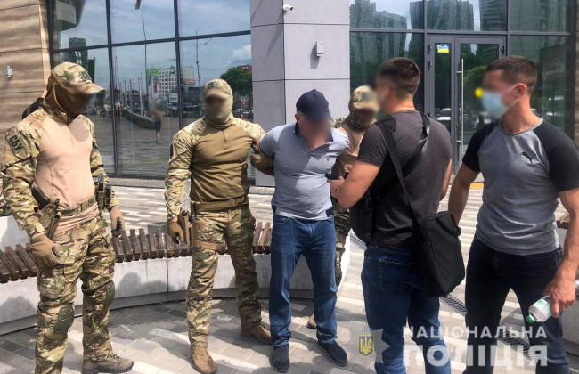 Відправляли жінок за кордон: на Донеччині заблокували канал торгівлі людьми