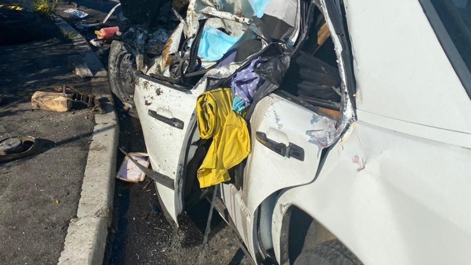 Смертельна ДТП: під Києвом автомобіль зіткнувся з вантажівкою