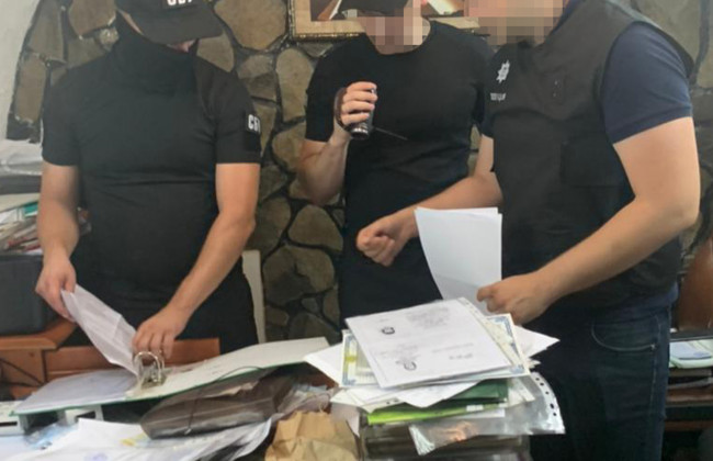 COVID-справка за тысячу гривен: задержали врача из Закарпатья на продаже подделок