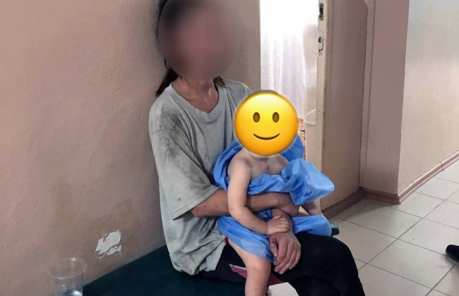 На Херсонщині нетвереза мати влаштувала малолітній дитині нічну прогулянку