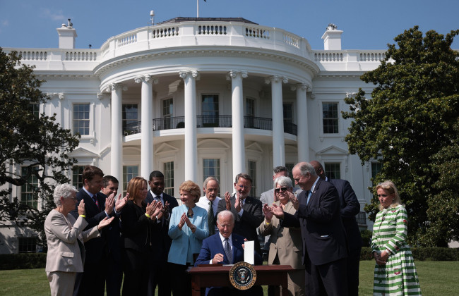 Саммит Байдена по поводу электромобилей осадил Tesla