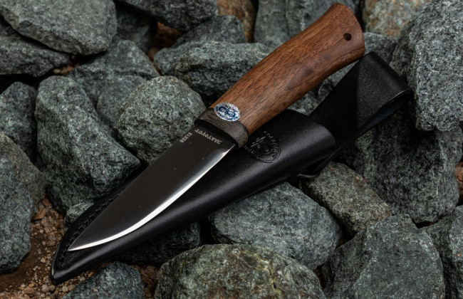 На Контрактовой площади мужчина пырнул подростка ножом в живот