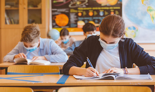 При каких условиях будут работать школы во время новой волны коронавируса, – МОЗ