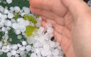 Харьков накрыл ливень с крупным градом, видео