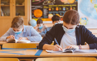 При каких условиях будут работать школы во время новой волны коронавируса, – МОЗ