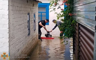 Популярний український курорт через негоду пішов під воду