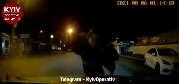 Развлечения по-киевски: группа подростков бросалась под машины