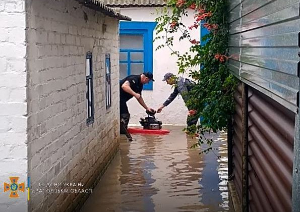 Популярний український курорт через негоду пішов під воду