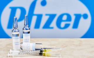 Нужен дополнительный укол: Pfizer выпустит вакцину-усилитель