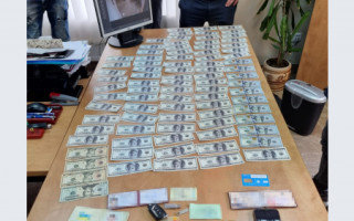 У Запорізькій області начальник Держпродспоживслужби змушував підлеглого брати данину й ділитися