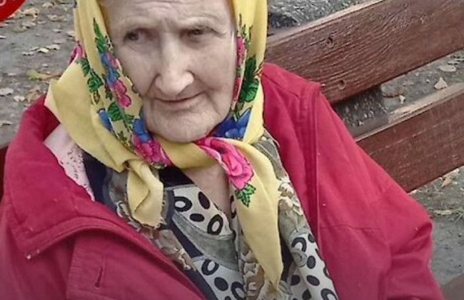 В Киеве ищут родных бабушки, которая потерялась: фото