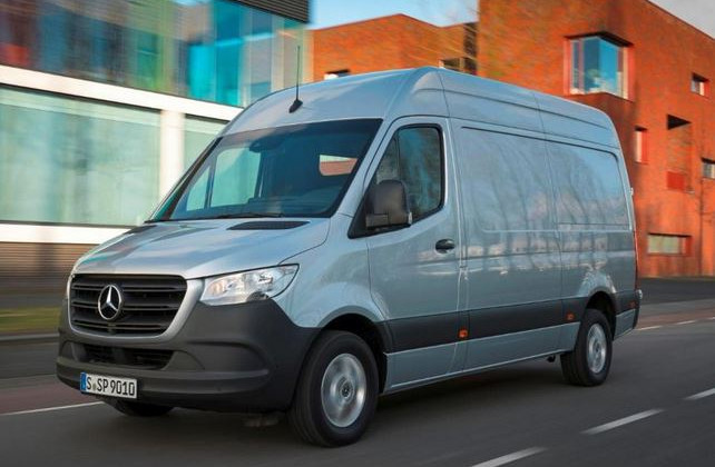 Mercedes представил смарт-модели Sprinter