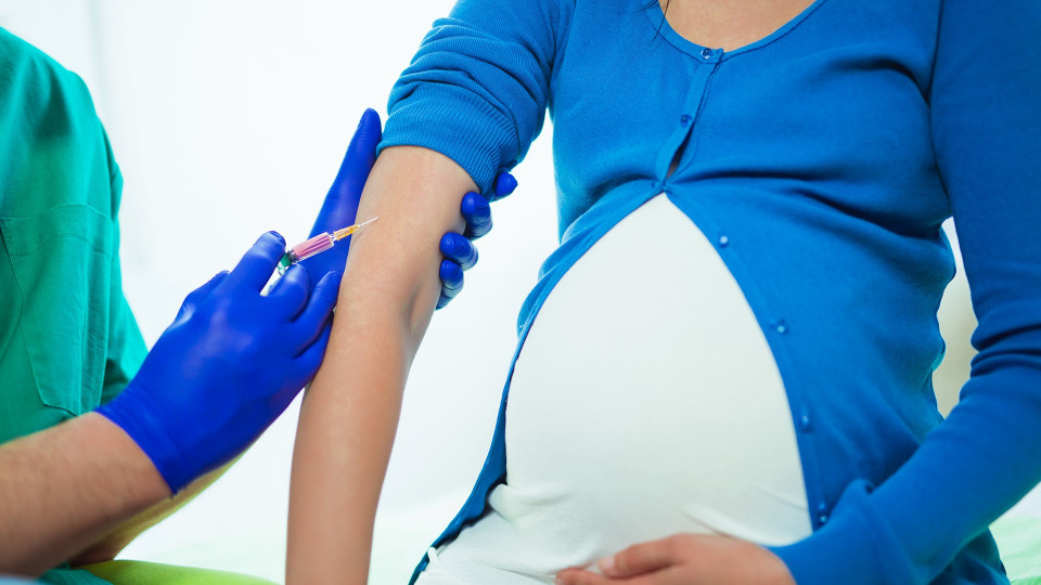 Вакцинироваться ли беременным: исследования