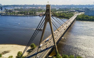 В Киеве ограничат движение по Северному мосту