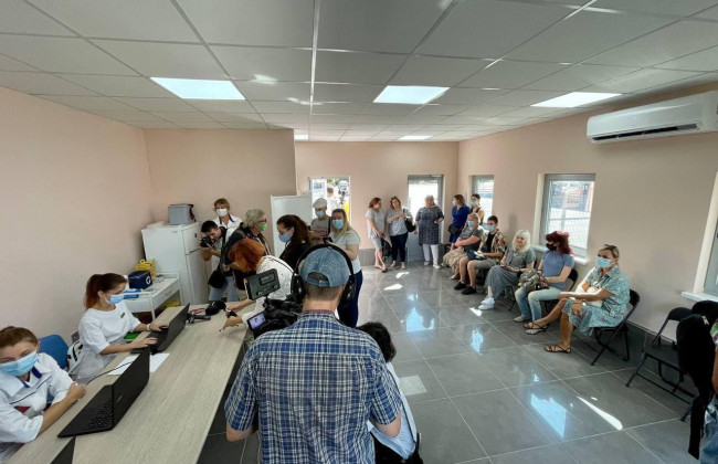 В аэропорту Одессы открыли пункт массовой вакцинации