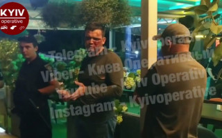 Появилось видео перестрелки в киевском ресторане